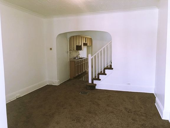 2nd image of 10423 S Corliss Ave