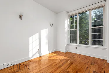 Rented by Rennit Inc.