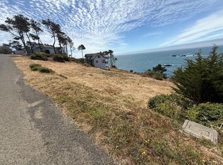 38640 Coral Ct, Gualala, CA 95445