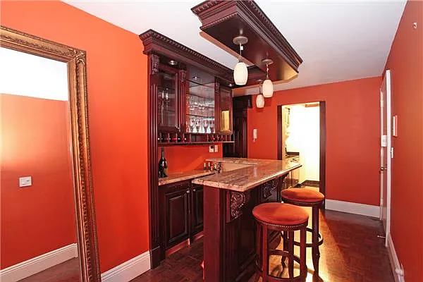 Rented by Century 21 Metropolitan | media 19