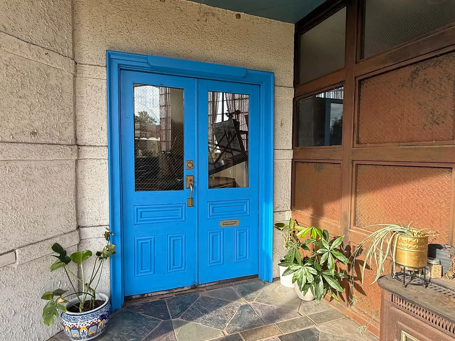 3 bed, 3950 sqft, $2,500 — Photo 3