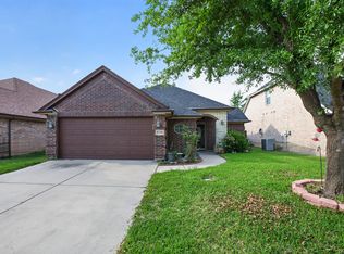 8208 Riversprings Dr, Hurst, TX 76053