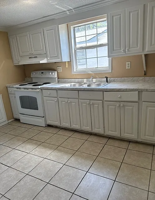 Building Photo - 524 Smith Dr
