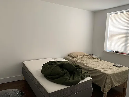 Rented by Premier Metro Realty Corp | media 91