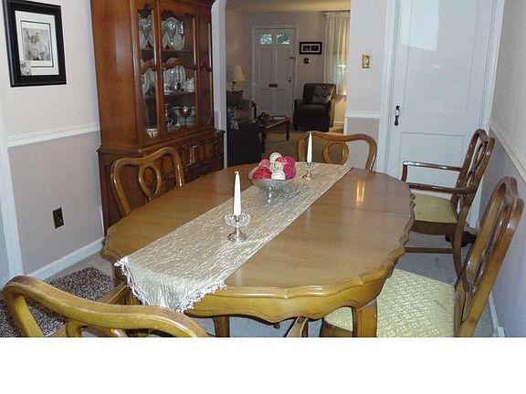 5th image of 713 Crescent Dr