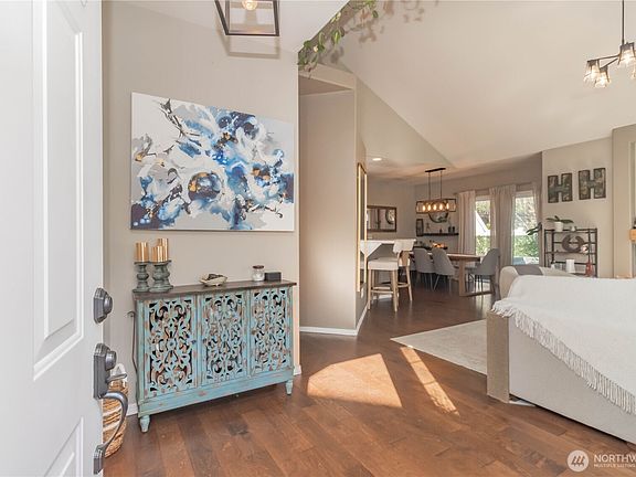 4th image of 13119 127 Street Ct E