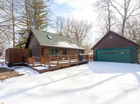 2599 County Ln, Neenah, WI 54956
