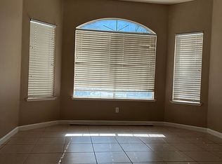 7715 N State St, Fresno, CA 93722