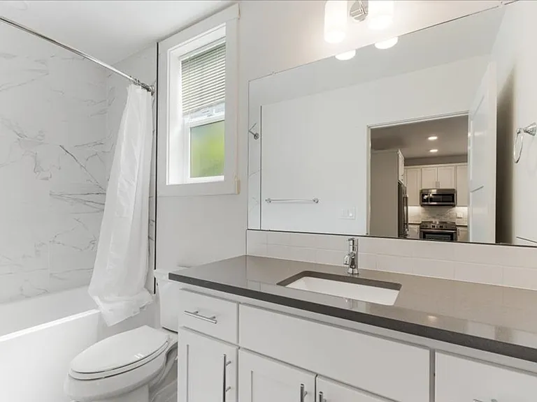 8438 SE 21st Ave — Photo 12