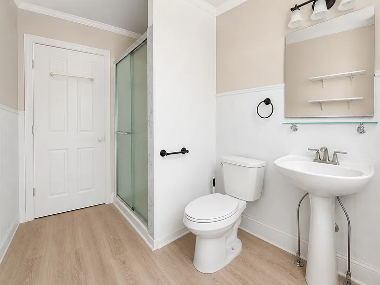 227 E Garrison St #1 — Photo 18
