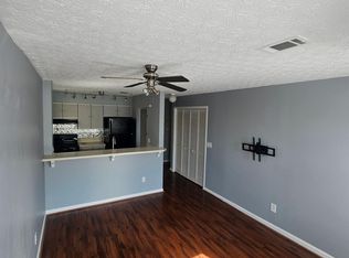 330 Buttles Ave APT A, Columbus, OH 43215