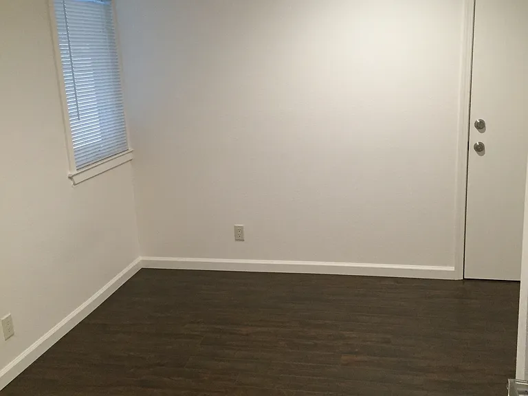 2133 & 2139 Grant Street — Photo 20