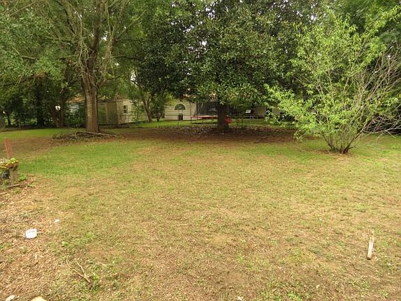 2nd image of 1013 Willow Springs Dr