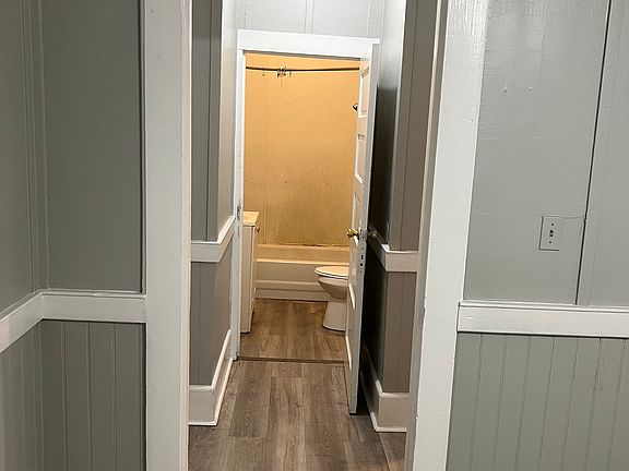 3rd image of 315 Columbia Ave