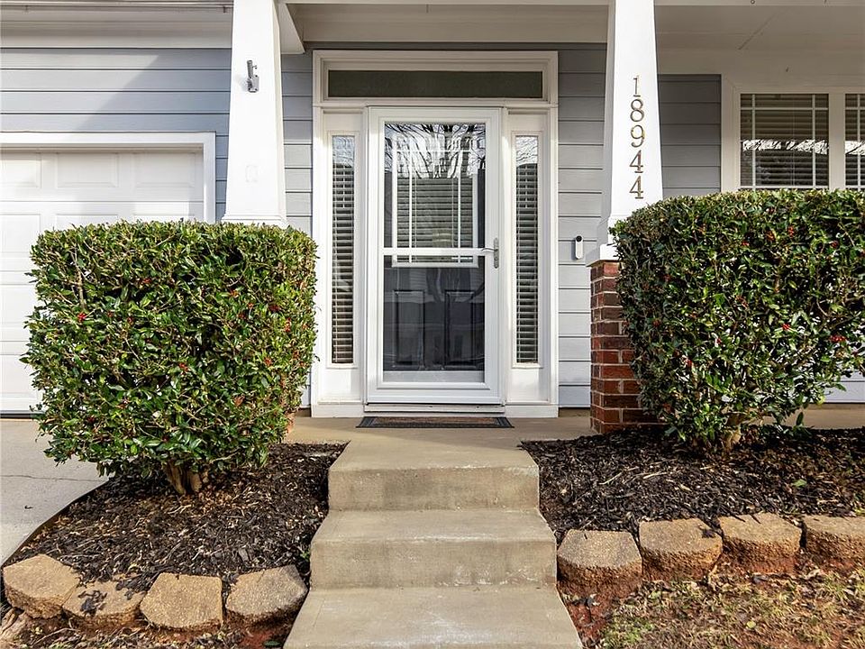 18944 Coachmans Trce, Cornelius, NC 28031 Zillow