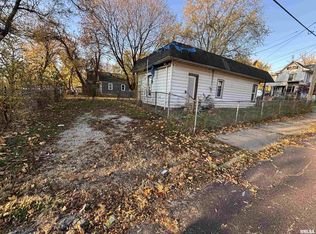 2414 NE Monroe St, Peoria, IL 61603