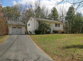10 Ridley Ln, Hope Valley, RI 02832