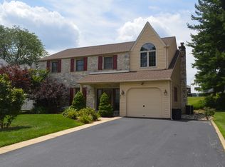 462 Doe Run Ln, Springfield, PA 19064
