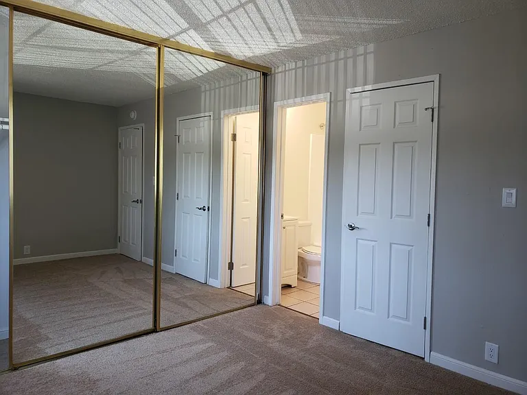 1501 Detroit Ave — Photo 15