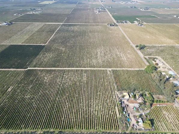 529 W Floral Ave, Fresno, CA 93706