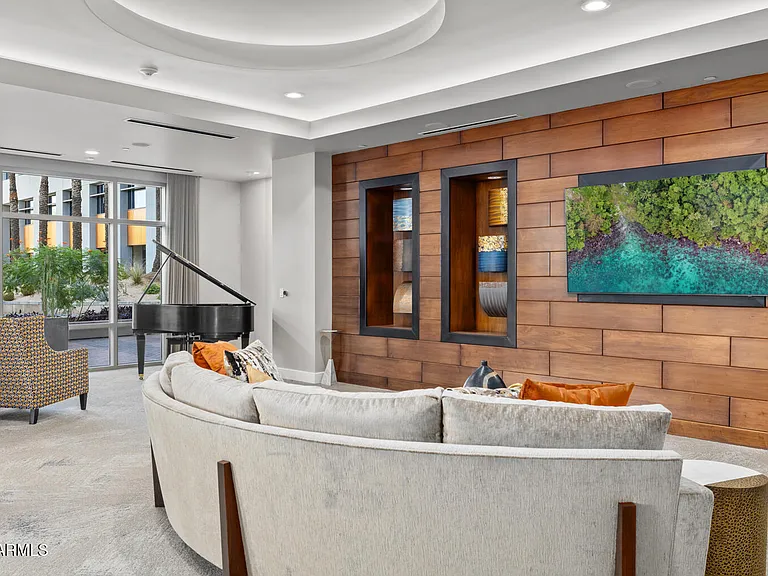 2211 E Camelback Rd #207 — Photo 41