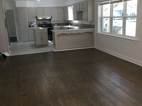 2nd image of 514 Delhomme Ave