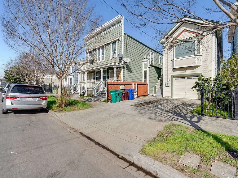 1734 8th St — Photo 24