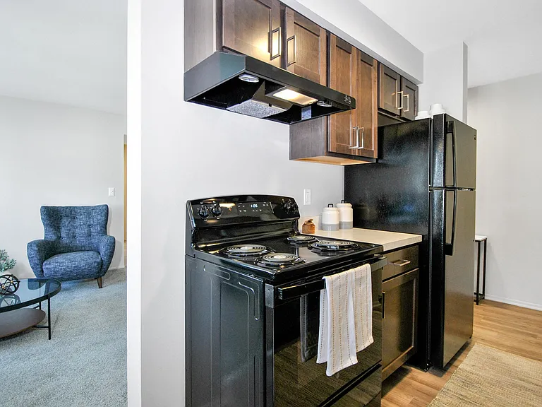 The Maxwell Apartments — Photo 15