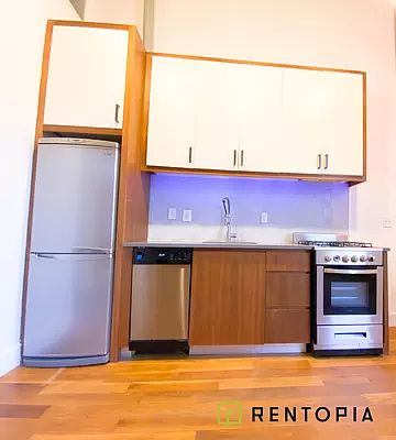 2nd image of 949 Willoughby Ave APT 303