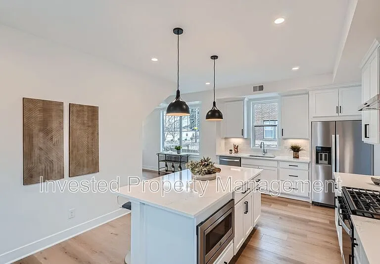 3701 N Steele St — Photo 10