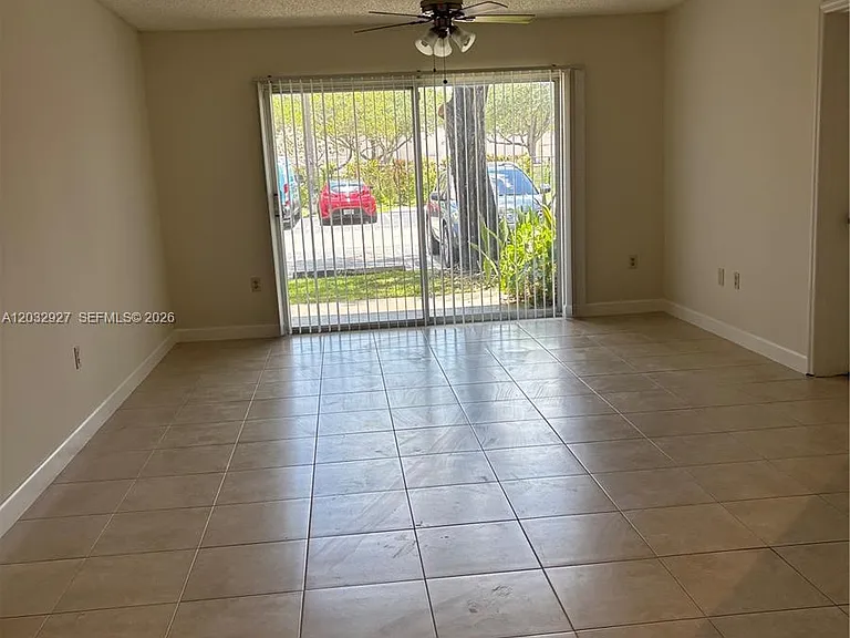 4155 N Haverhill Rd #1402 — Photo 8