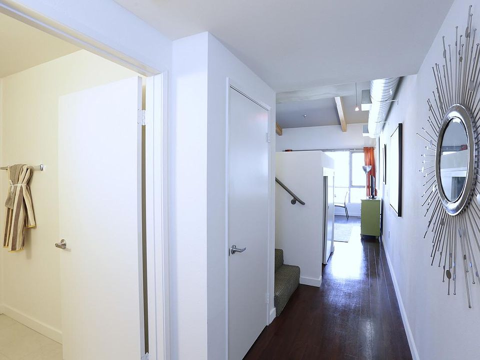 1st image of 7TH Calle Pl