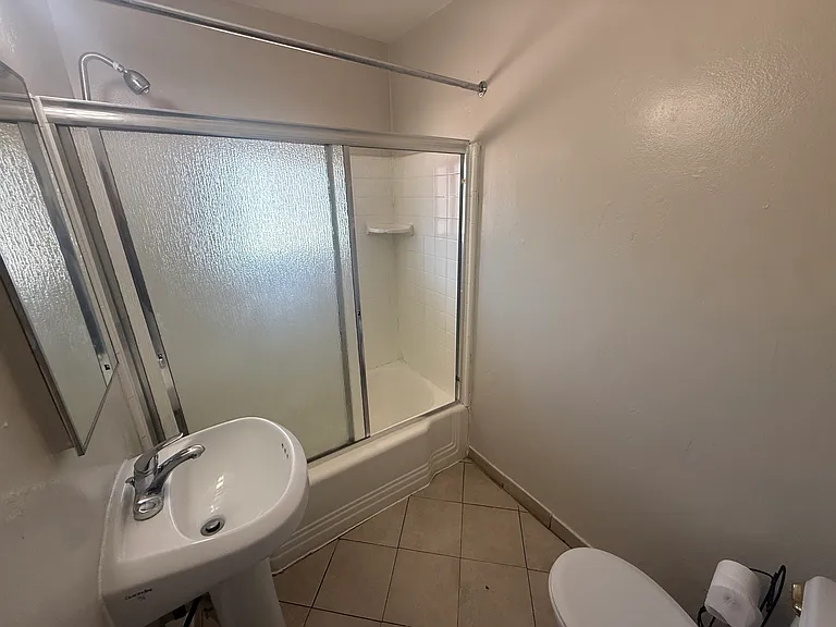 4265 Euclid Ave #4 — Photo 5