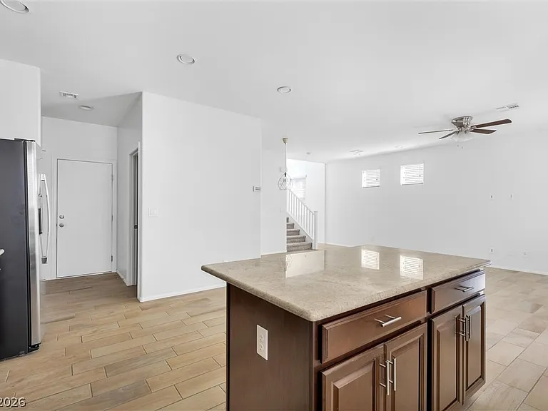8076 Satin Carnation Ln — Photo 10