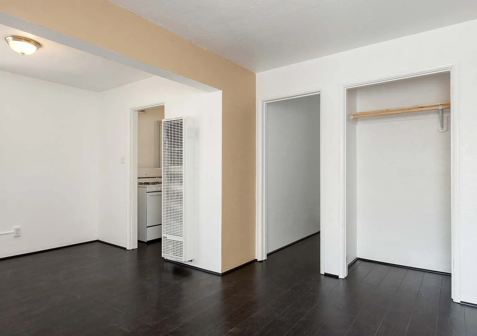 455 Magnolia — Photo 3