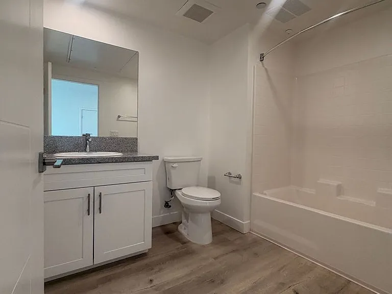 YaYa Glenoaks, LLC — Photo 20