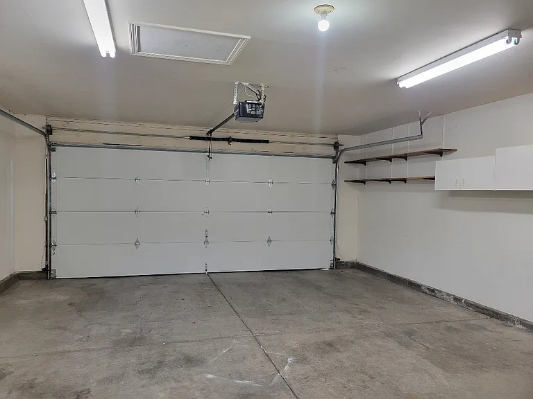 1812 College Greens Dr — Photo 22