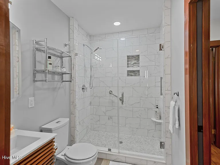 226 E Water St — Photo 18