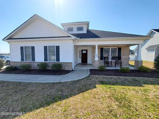 683 Brookfield Dr — Photo 1