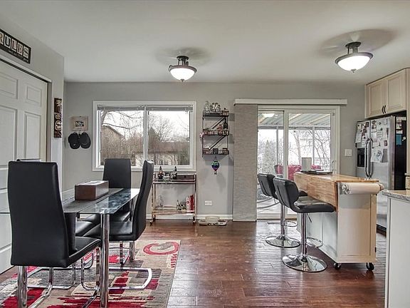 3rd image of 4073 Bayside Dr