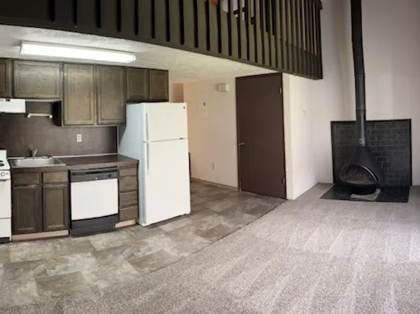 2090, 312 N University Rd APT 6, Spokane, WA 99206