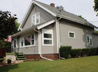 2402 Clark St, Manitowoc, WI 54220