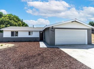 1460 Planet Rd, Vista, CA 92083