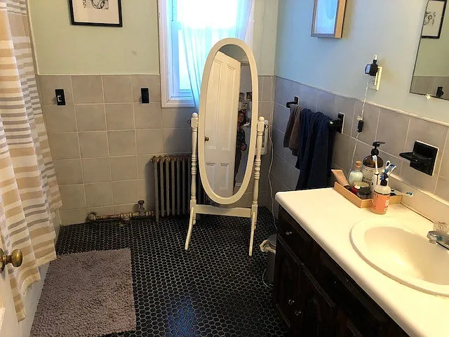 40 Hillside St — Photo 1