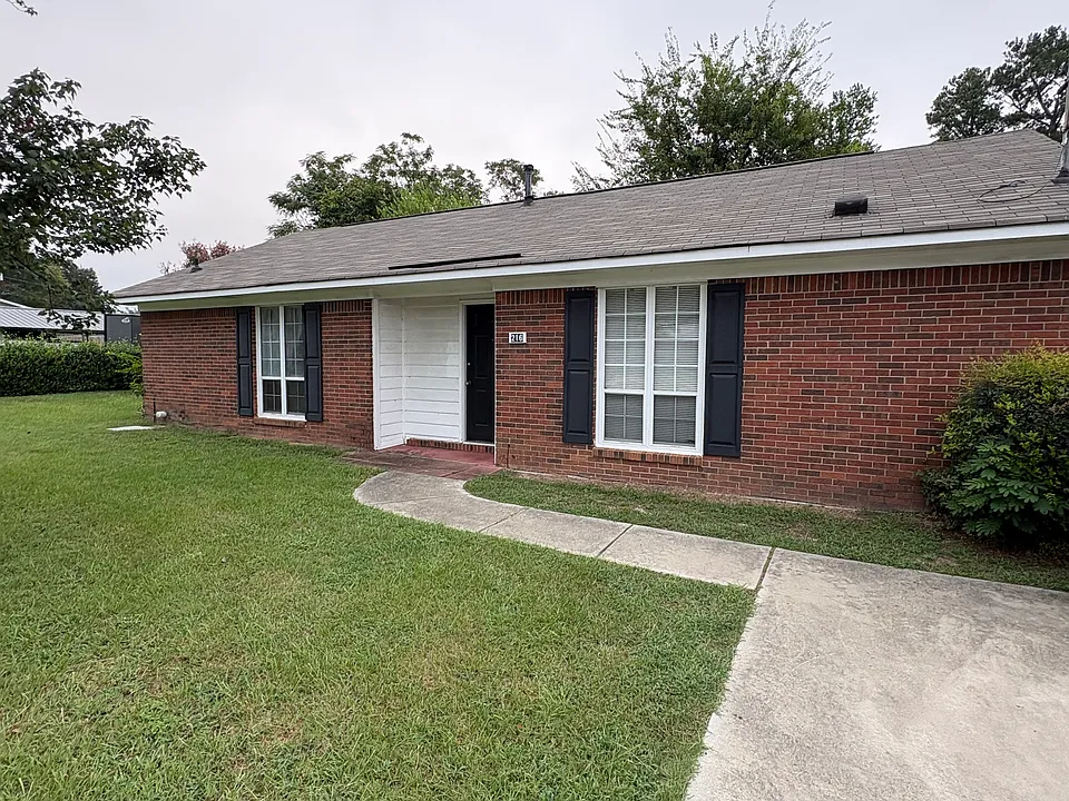216 Hightower Dr