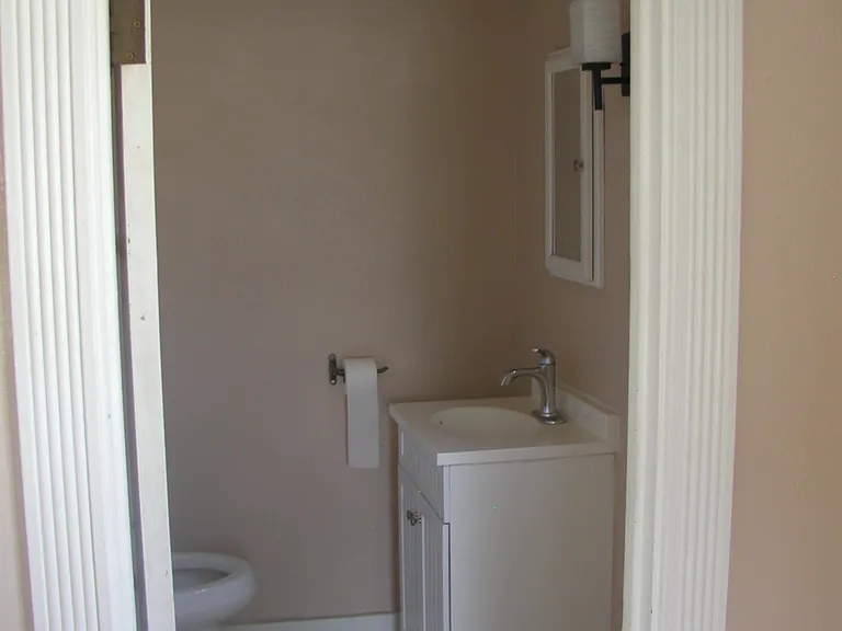 450 E Main St — Photo 8