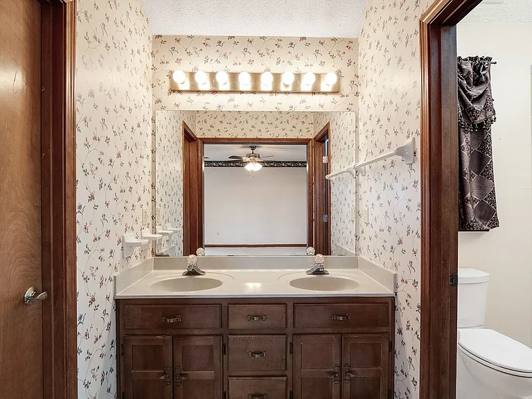 509 Shelton Rd — Photo 16