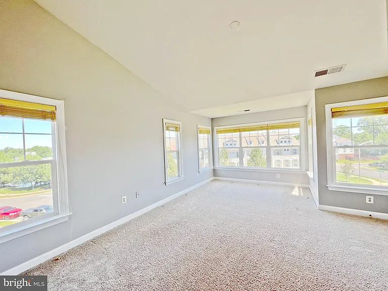 8118 Rainwater Cir — Photo 15