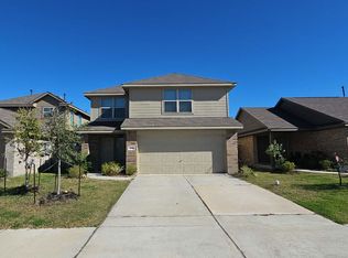 9106 Burnet Fields Dr, Baytown, TX 77521