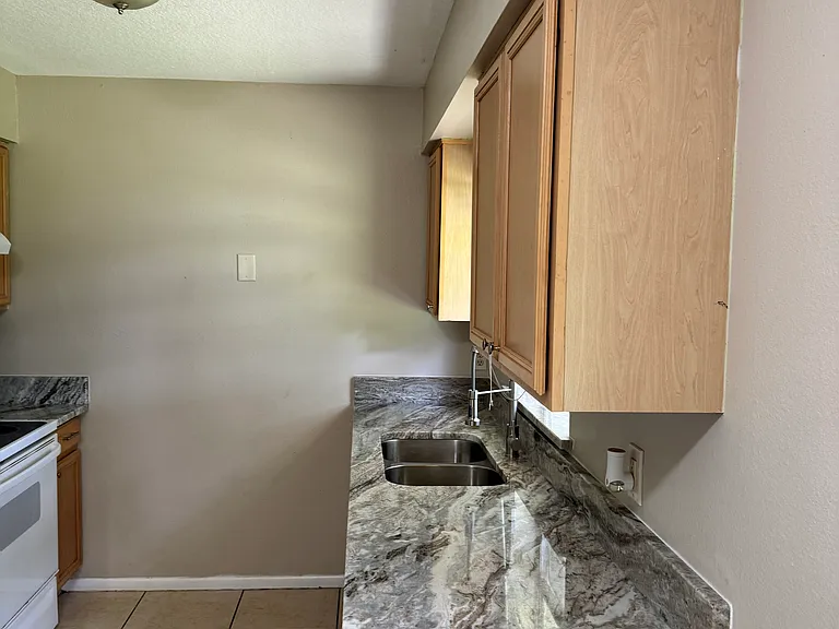 14556 Siplin Rd — Photo 6